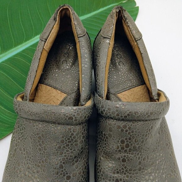 Boc Born Concept Womens Silver Pebbled Slip On Clogs Mules Size 9 Comfort - Picture 4 of 11
